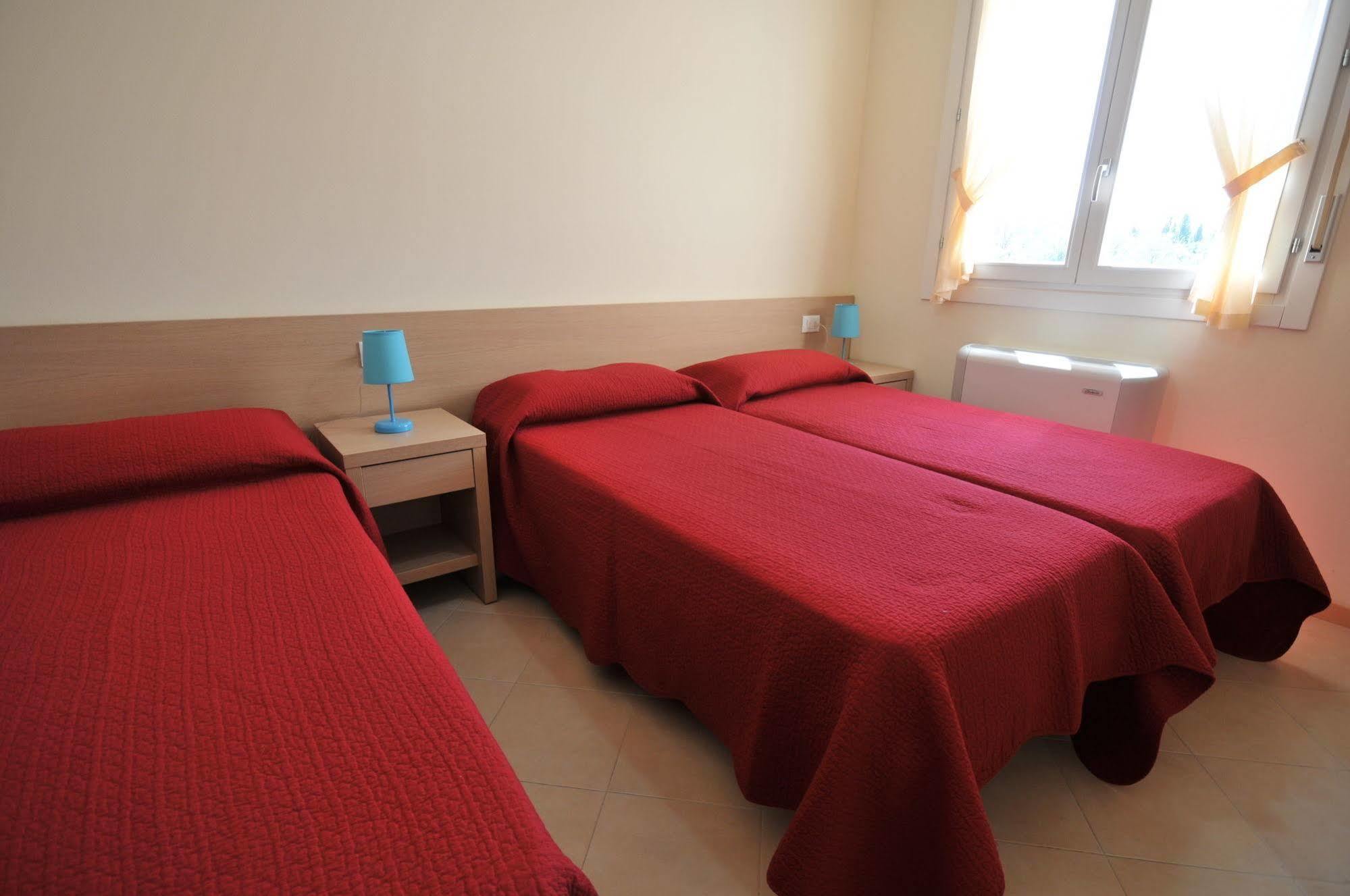 Residence Cleo Llido Degli Estensi Ruang foto
