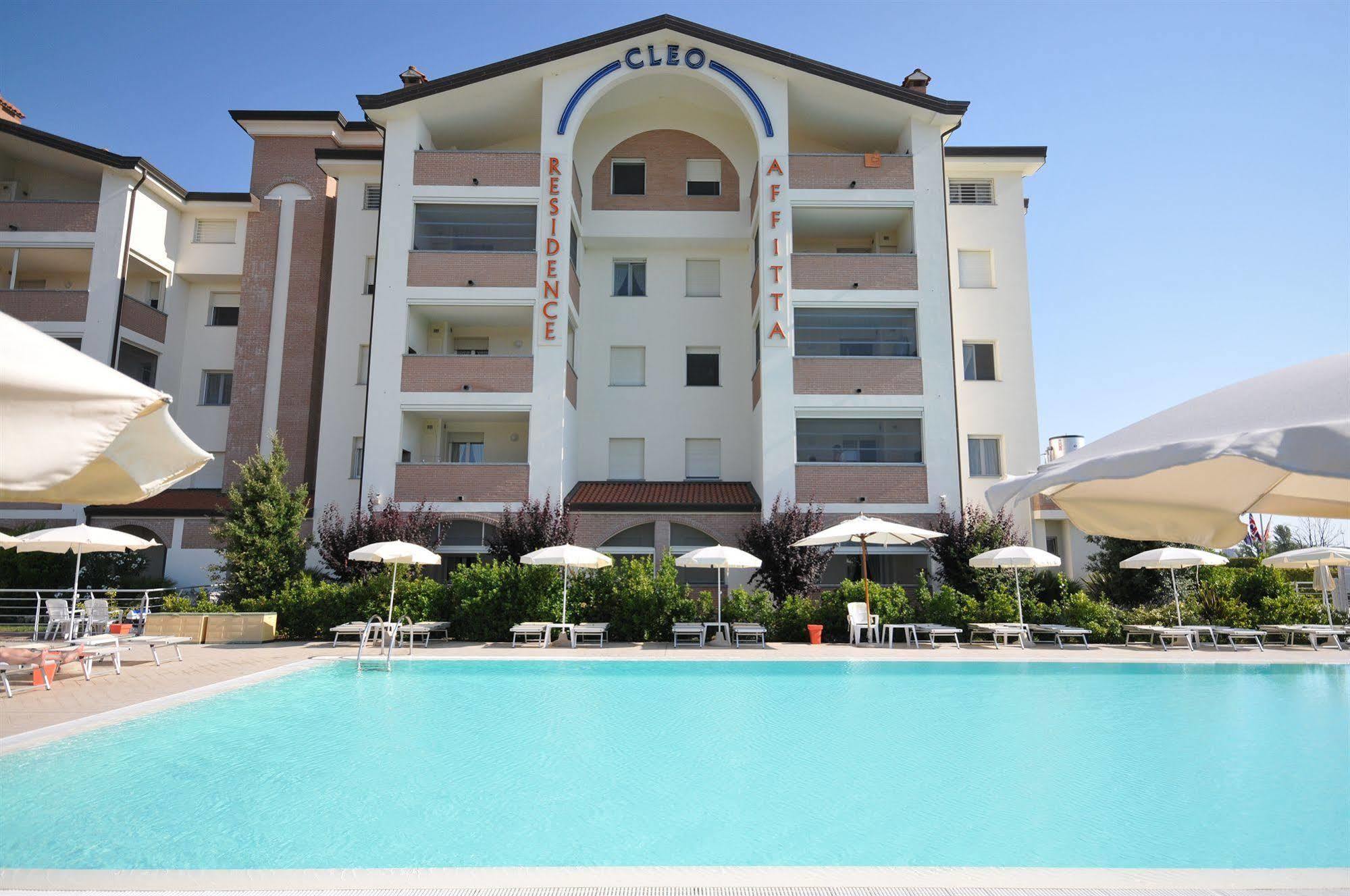 Residence Cleo Llido Degli Estensi Bagian luar foto