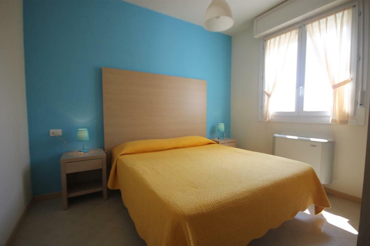 Residence Cleo Llido Degli Estensi Bagian luar foto